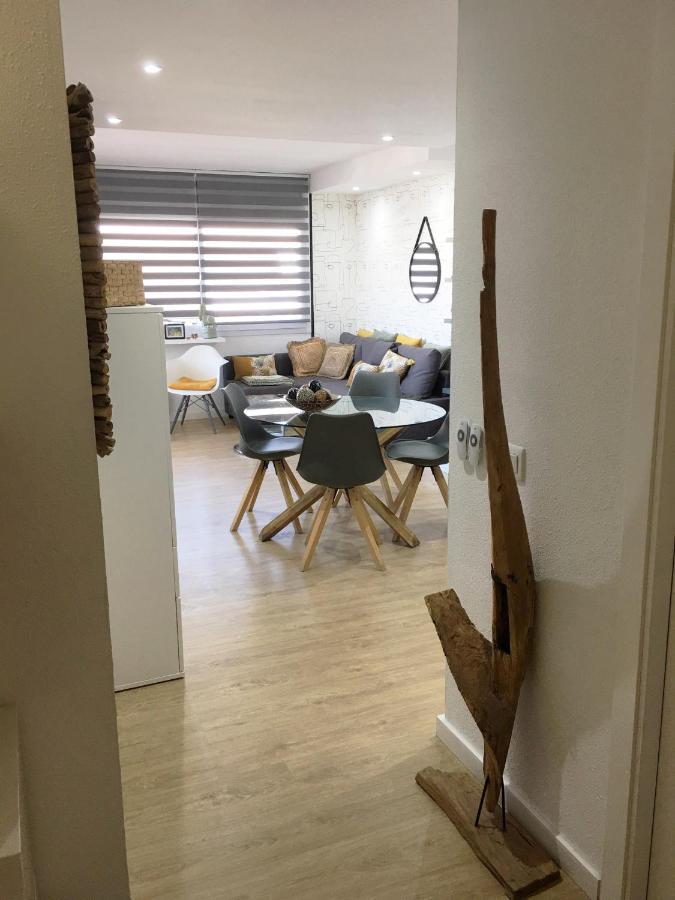 Superbe Appartement Avec Solarium Et Piscine Communautaire Roses Exterior photo