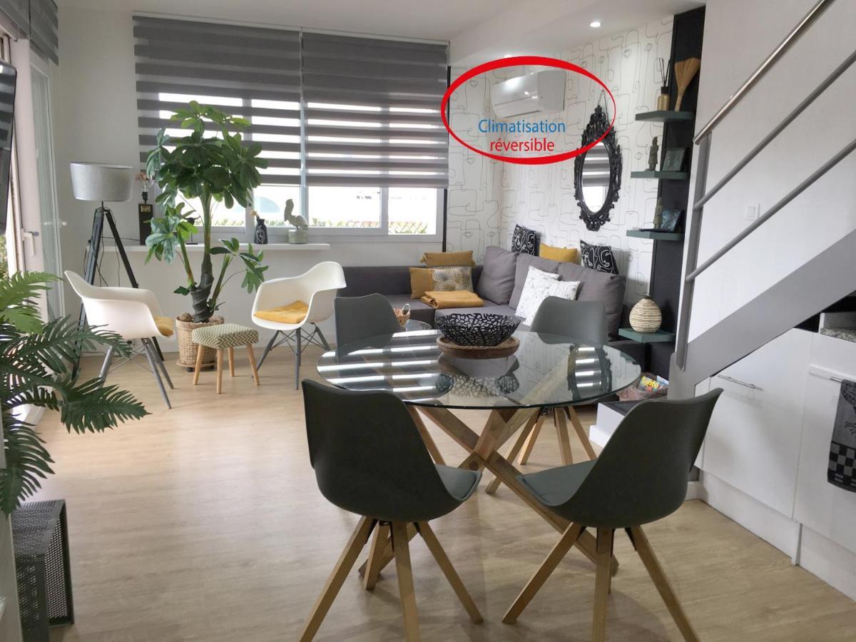 Superbe Appartement Avec Solarium Et Piscine Communautaire Roses Exterior photo