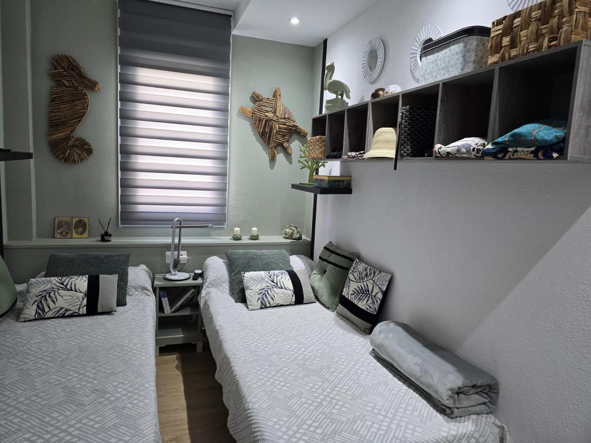 Superbe Appartement Avec Solarium Et Piscine Communautaire Roses Exterior photo